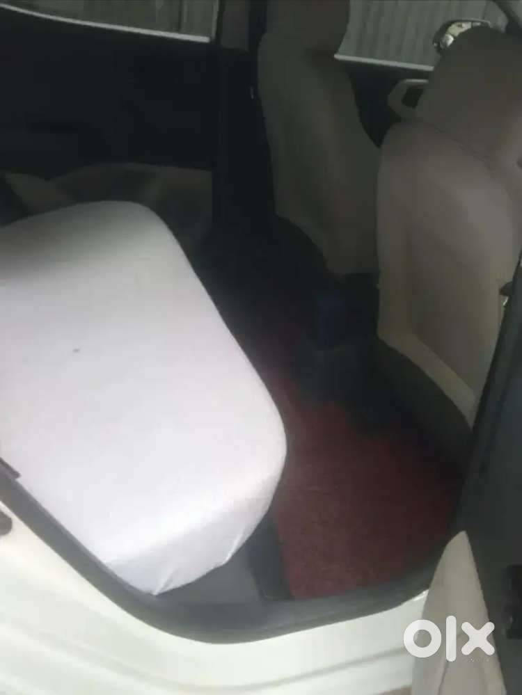 Hyundai Aura 1.2 Petrol 2024