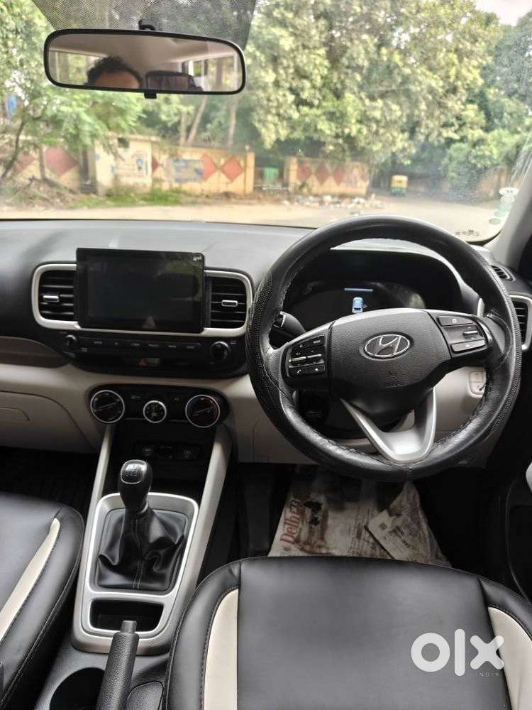 Hyundai Venue 1.2 S (o), 2024, Petrol