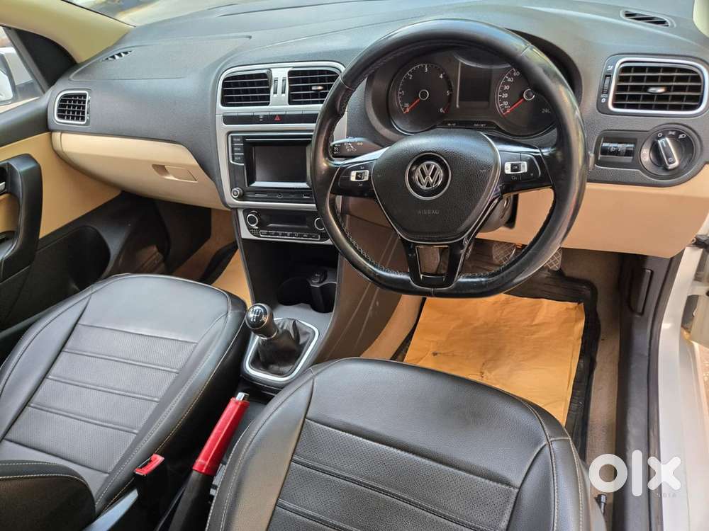 Volkswagen Polo 2016 Year