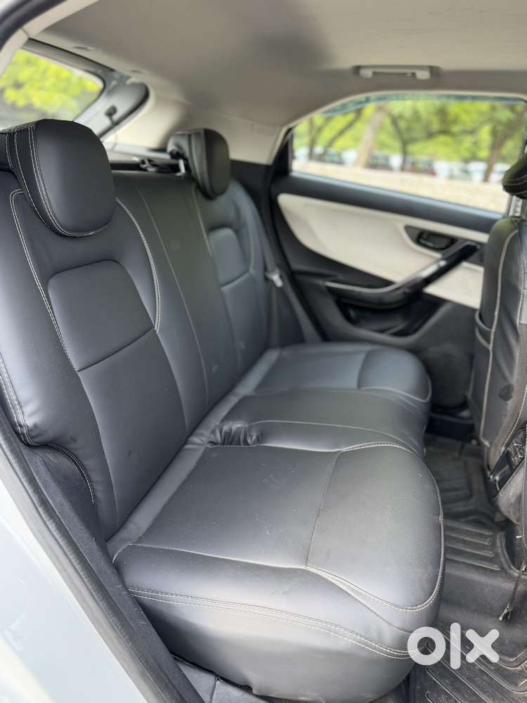 Tata Nexon Pure (s) 1.2 Petrol 6amt, 2024, Petrol