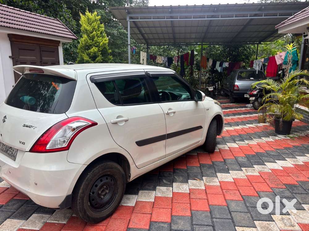 Maruti Swift Vxi 2015