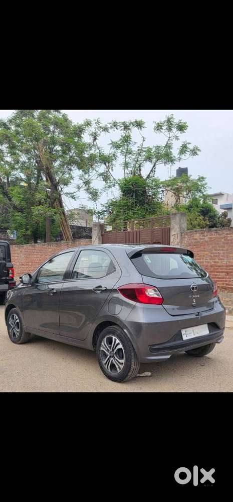Tata Tiago 1.05 Revotorq Xt Option, 2024, Petrol