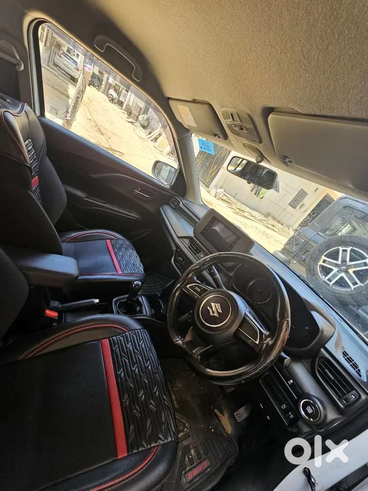 Maruti Suzuki Swift 2025 Petrol 37500 Km Driven