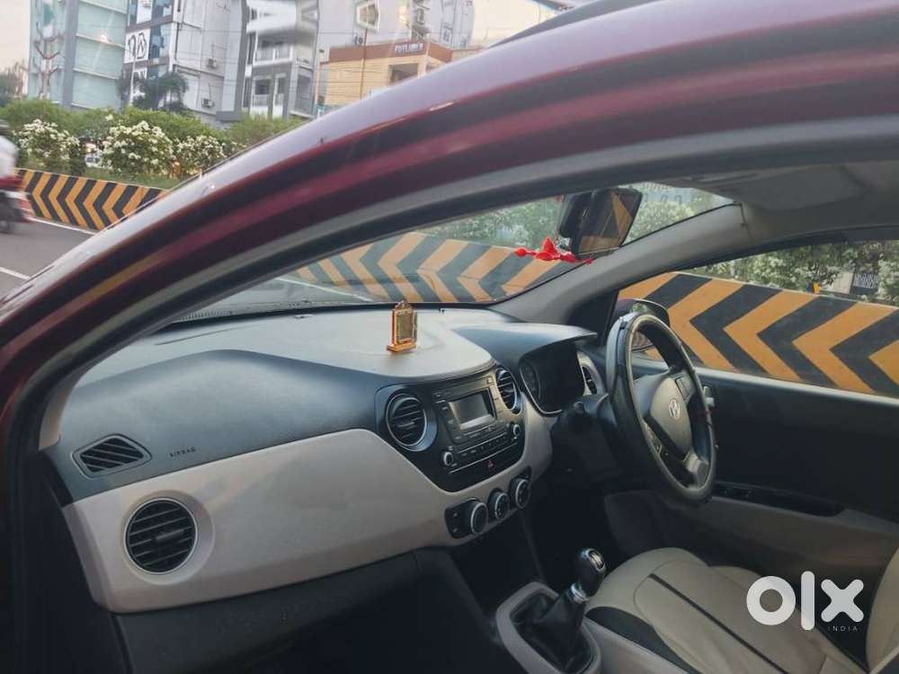 Hyundai Grand I10 Sportz, 2016, Petrol