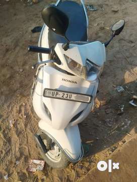 Olx activa price hot sale