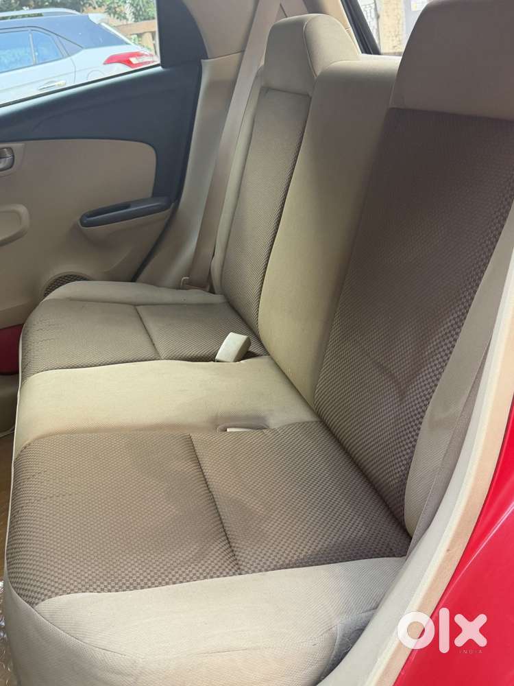 Honda Brio V Automatic, 2013, Petrol