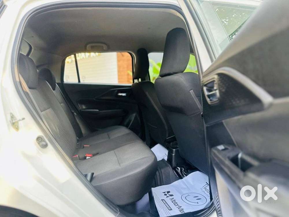 Maruti Suzuki Swift Vxi + Manual, 2024, Petrol