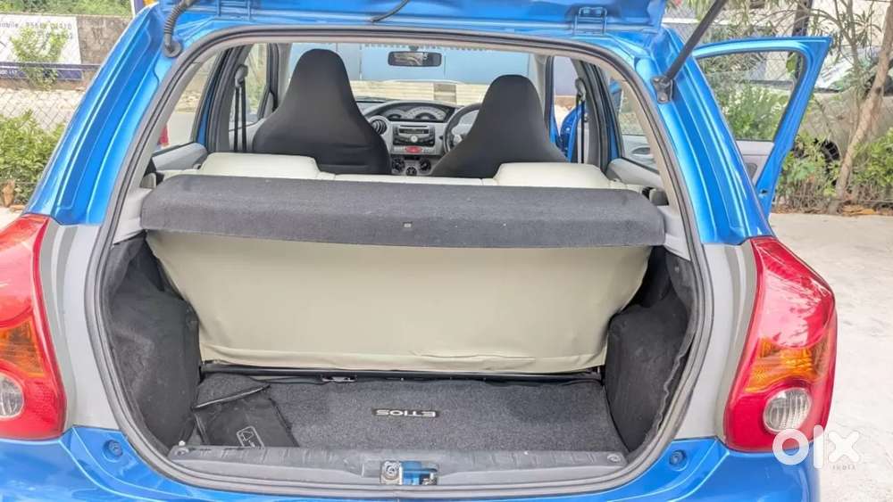Toyota Etios 1.5 V, 2012, Petrol
