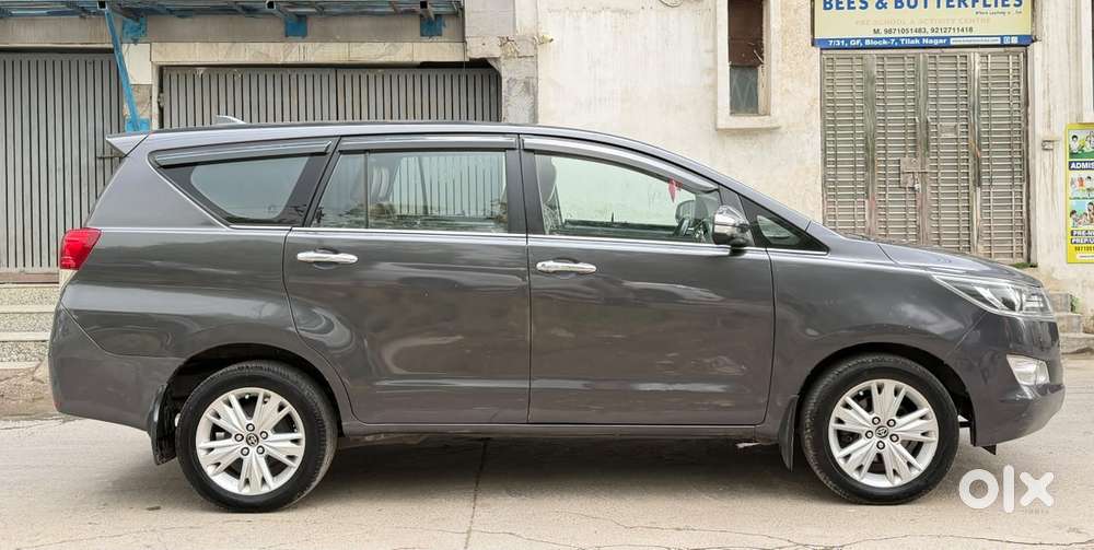 Toyota Innova Crysta 2.8z Automatic, 2016, Diesel