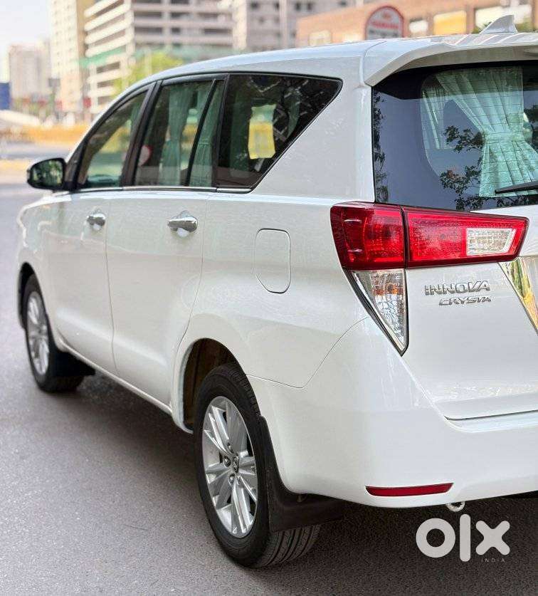 Toyota Innova Crysta 2.8z Automatic, 2016, Diesel