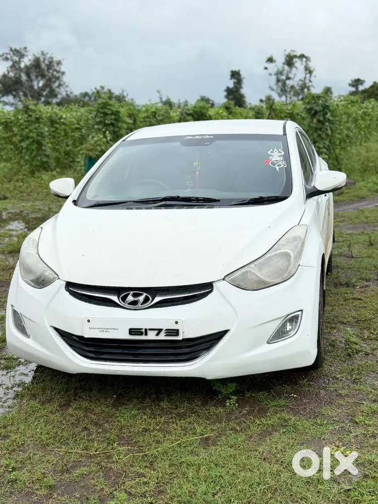 Hyundai New Elantra 2012 Diesel 95000 Km Driven