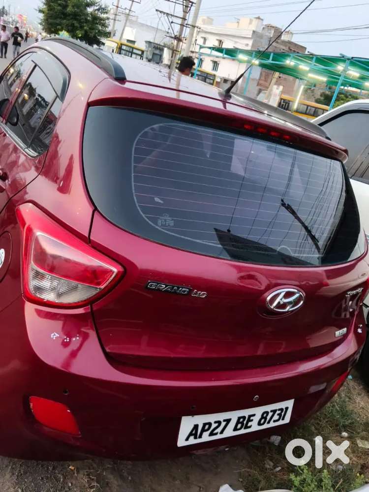 Hyundai Grand I10 2015 Petrol 125000 Km Driven