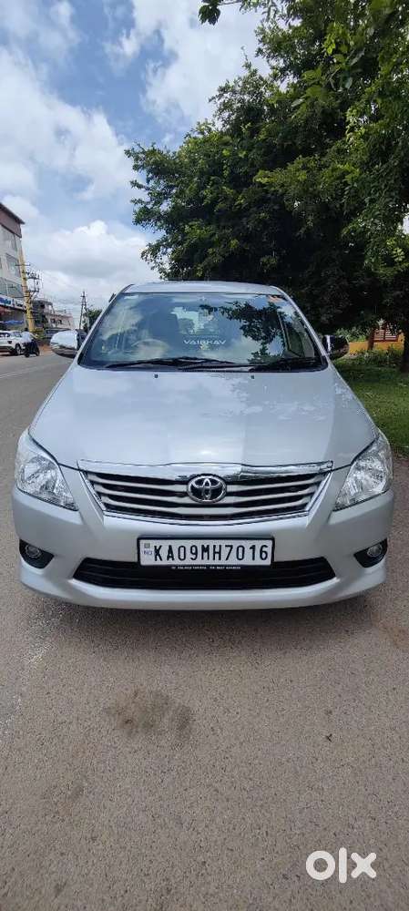Toyota Innova Vx 2013 Petrol
