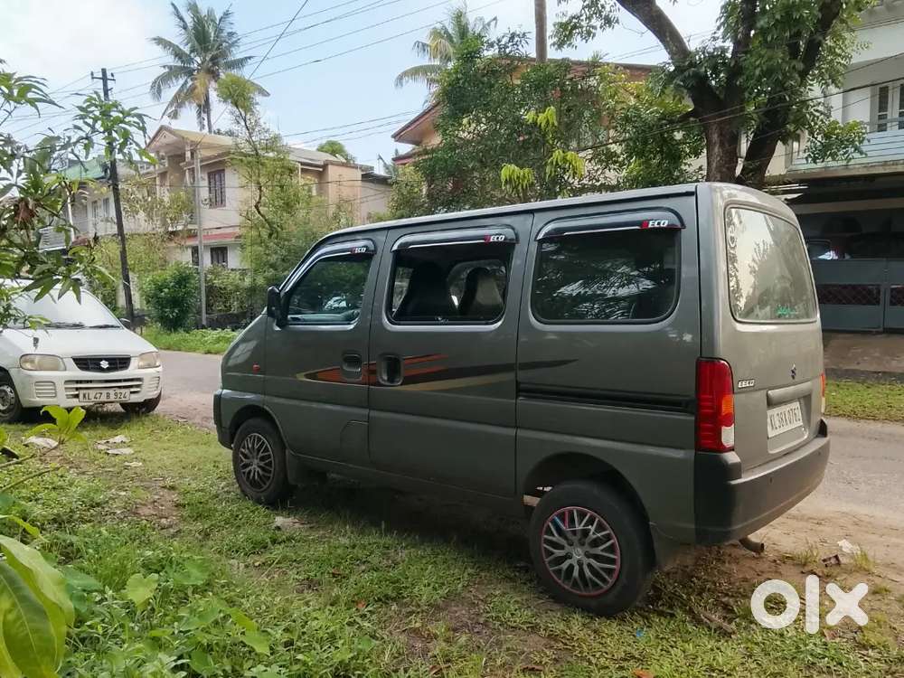 Good Condition Vehicle Model 2022 5 Ceat Ac Cng