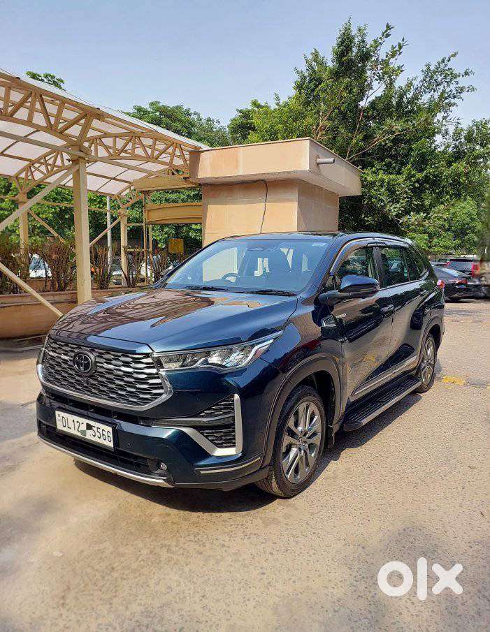 Toyota Innova Hycross 2.0 Zx (o) Hybrid 7 Str, 2025, Petrol