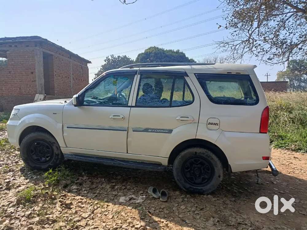 Tata Safari Storme 2018