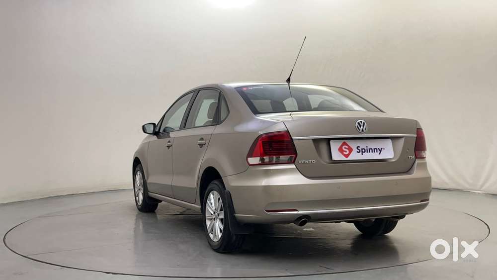 Volkswagen Vento 1.2 Tsi Highline At, 2017, Petrol