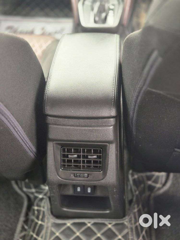 Maruti Suzuki Grand Vitara 1.5 Delta Smart Hybrid At, 2023, Petrol