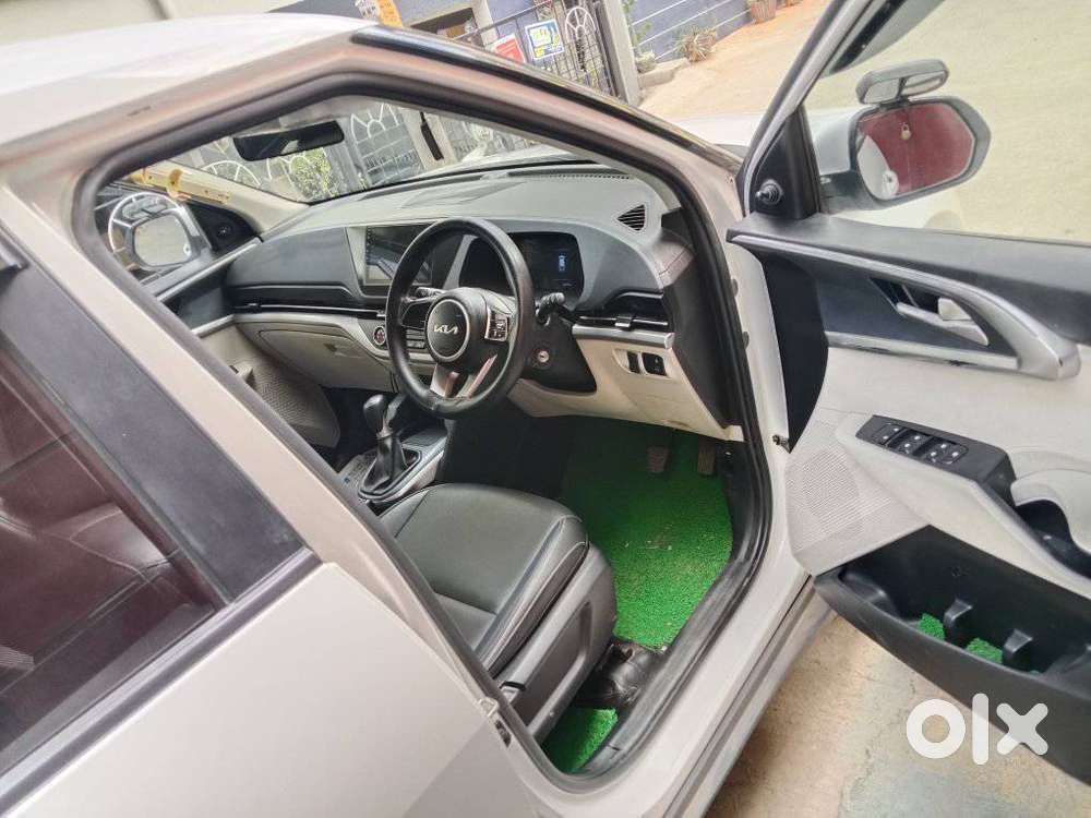 Kia Carens 1.5 Premium Diesel 7 Str Imt, 2023, Diesel