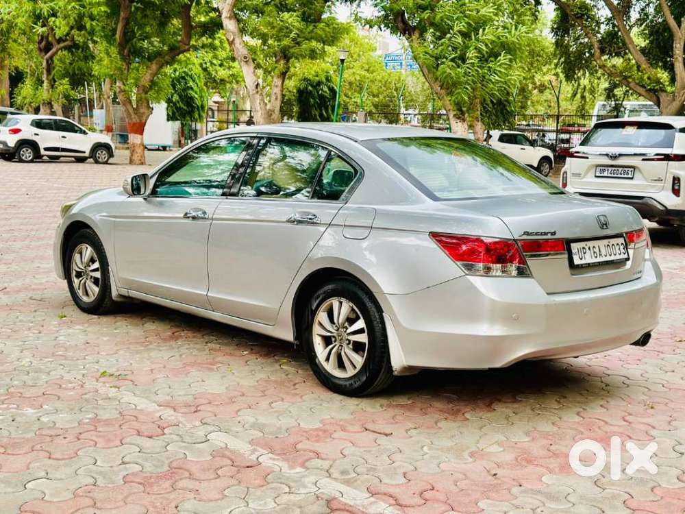 Honda Accord 2.4 Elegance Manual, 2012, Petrol