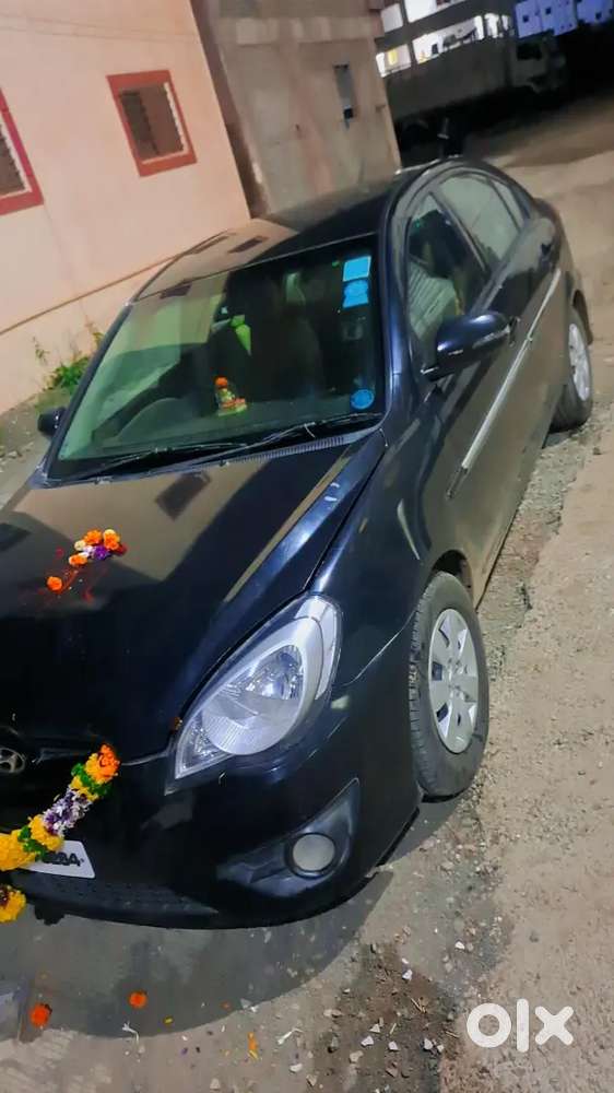Hyundai Verna 2010 Petrol 100000 Km Driven