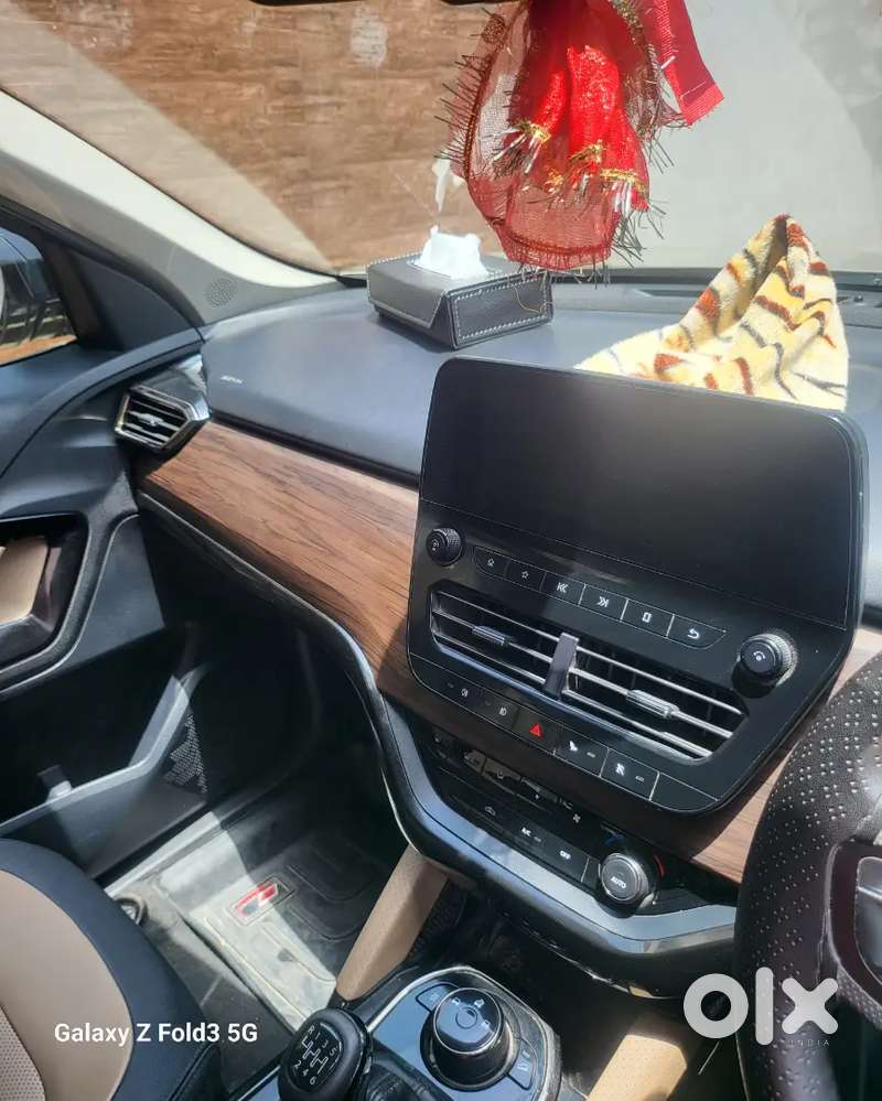 Tata Safari 2022