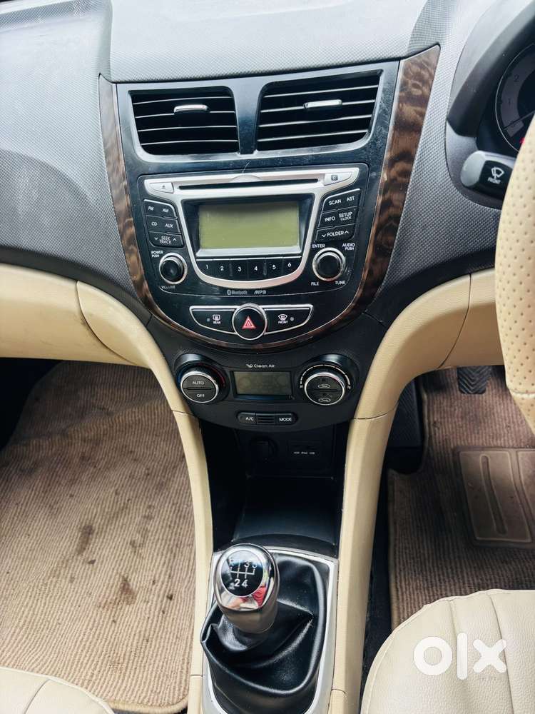Hyundai Verna 1.6 Sx Vtvt (o), 2013, Petrol
