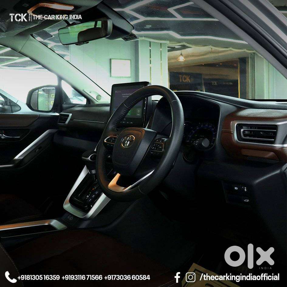 Toyota Innova Hycross 2.0 Zx (o) Hybrid 7 Str, 2025, Petrol