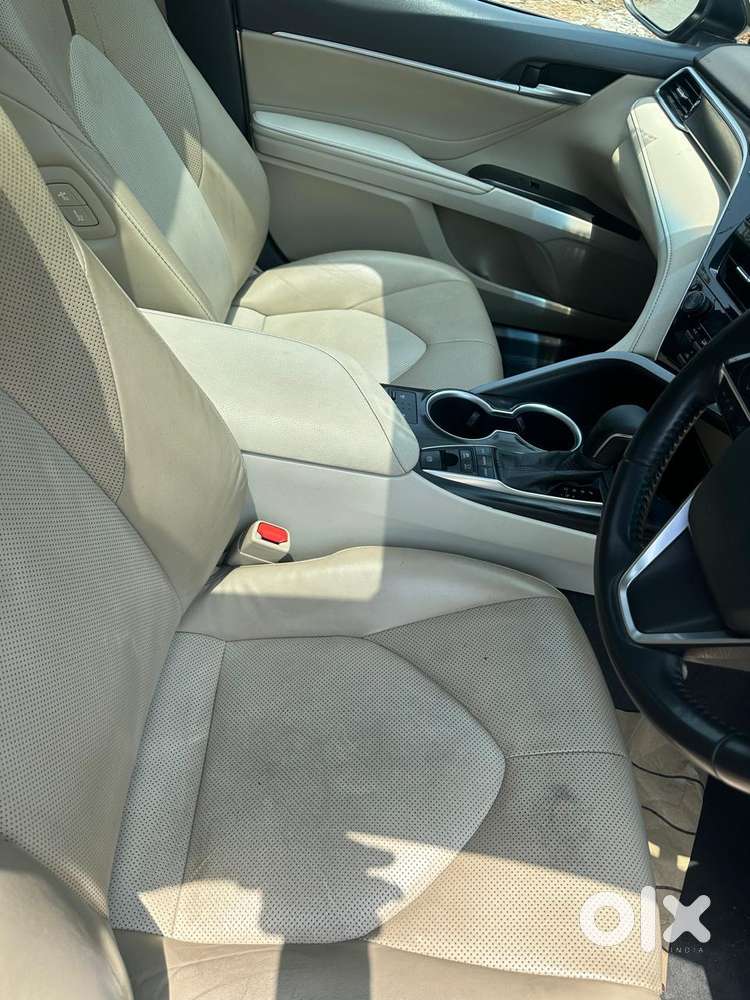 Toyota Camry Hybrid, 2022, Petrol