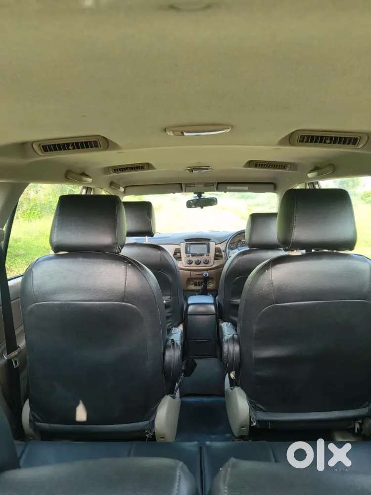 Toyota Innova 2.5 V 2015