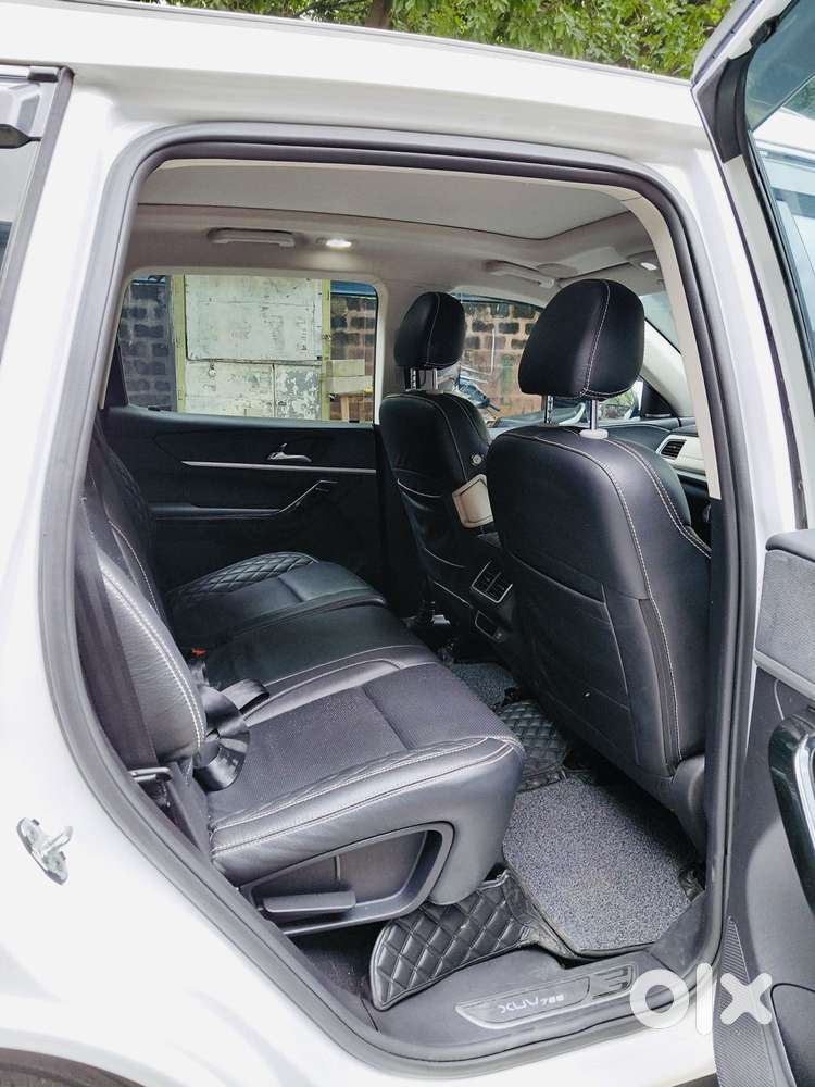 Mahindra Xuv700 2.0 Ax 7 Petrol At Luxury Pack Str, 2023, Petrol