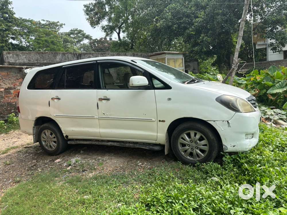 Toyota Innova Diesel 2012