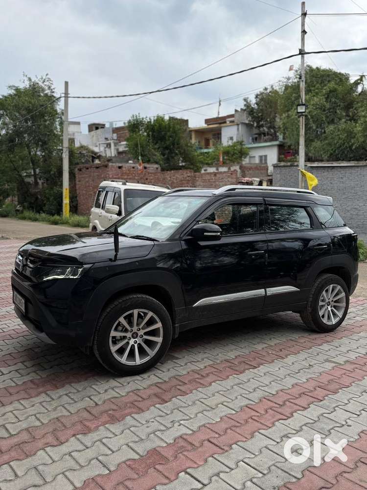 Maruti Suzuki Brezza 2025 Petrol 12000 Km Driven