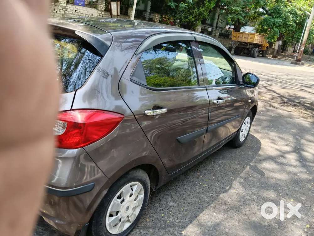 मुझे सेवन सीटर लेना है
