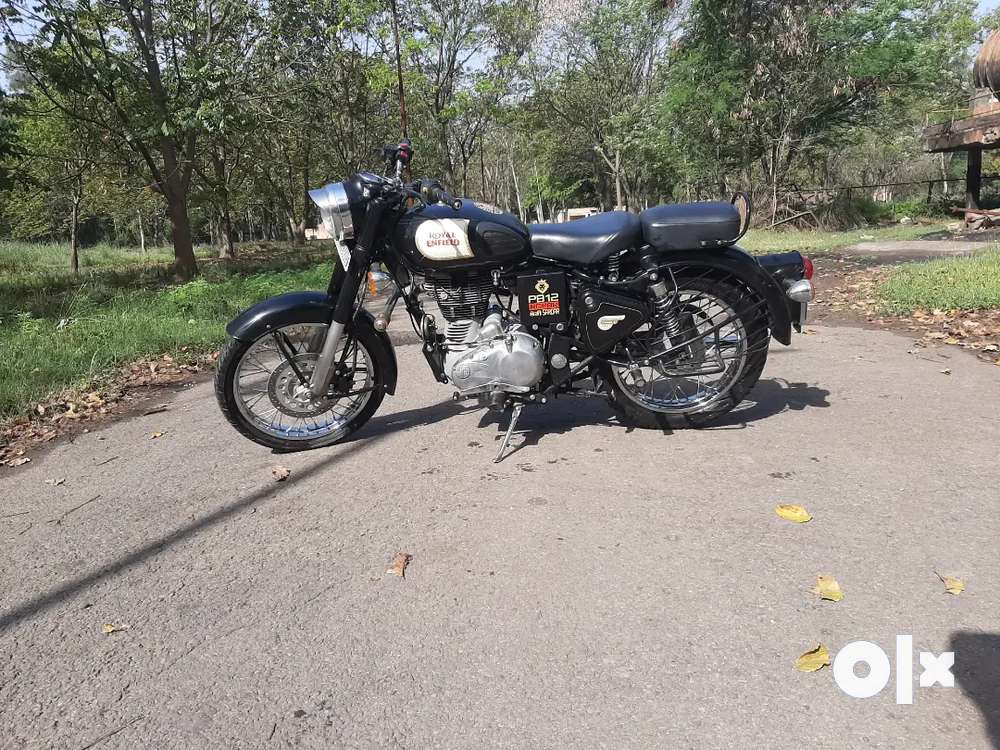 Royal Enfield Classic Black Brand New Condition - Motorcycles - 1755218236