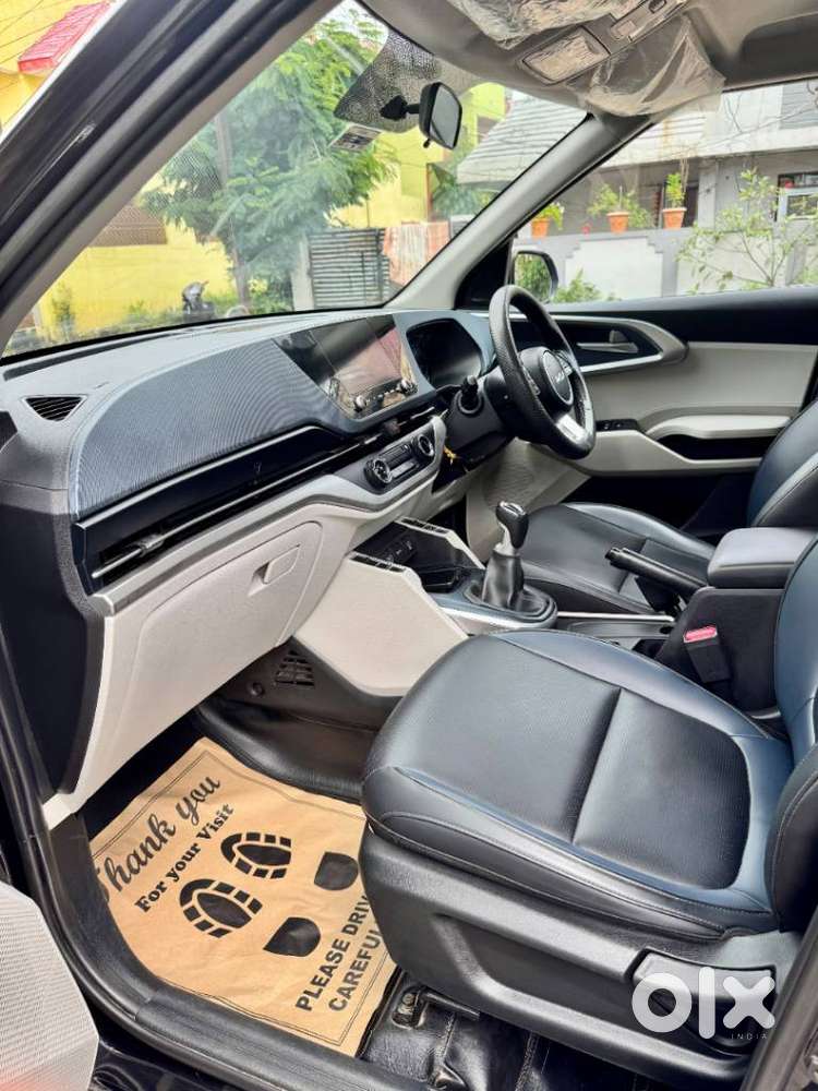 Kia Carens G 1.5 6mt Premium (o) 7-seater, 2025, Diesel