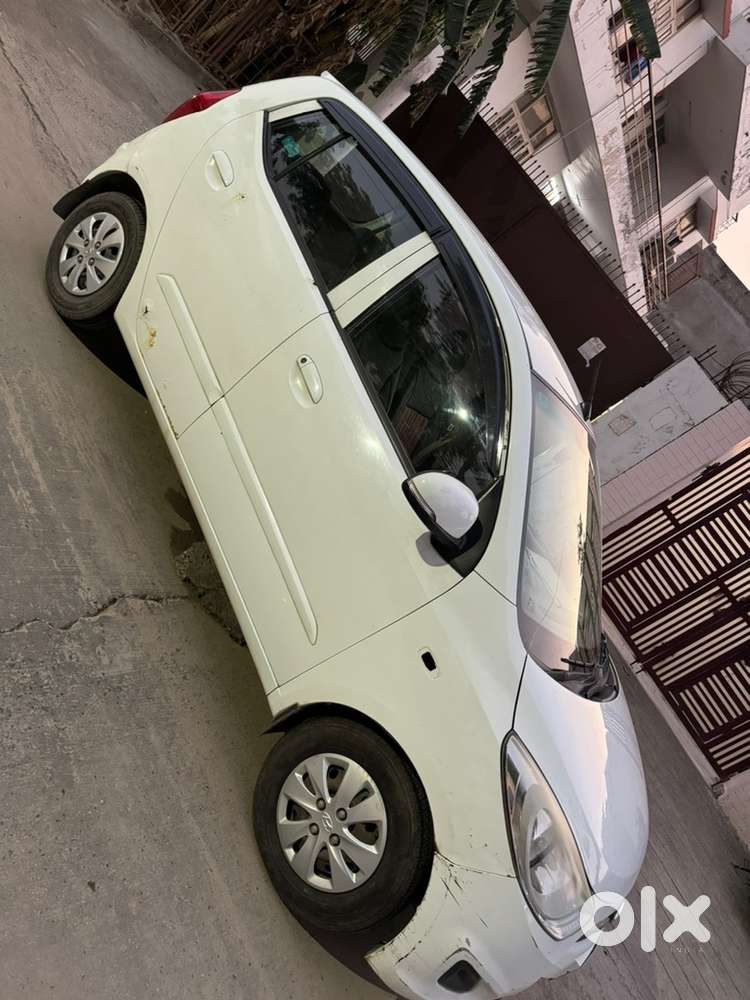 Hyundai I10 Sportz Petrol 2011