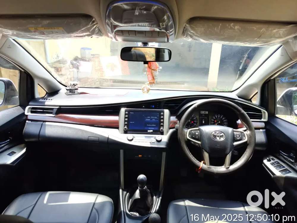 Toyota Innova Crysta 2022 Petrol 30000 Km Driven