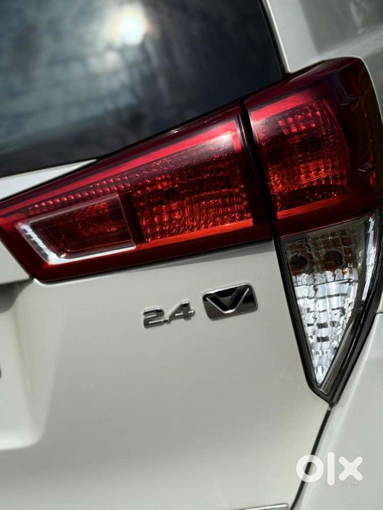 Toyota Innova Crysta 2022 Diesel Well Maintained