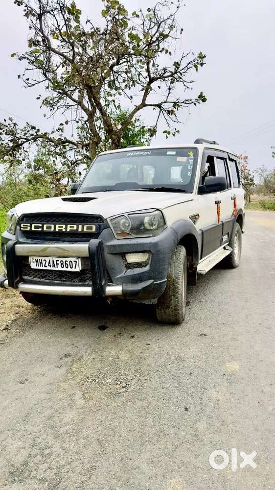 Scorpio S4 Diesel 9 Seater Car Full Loaded