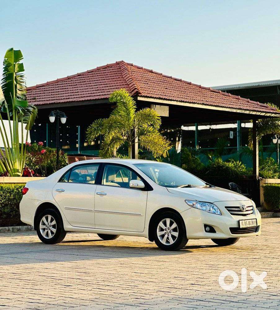 Toyota Corolla Altis 2010-2013 G, 2010, Petrol