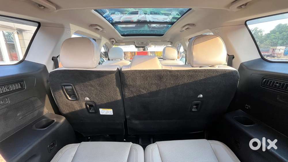 Mahindra Xuv700 2.2 Ax 7 Diesel At Luxury Pack Str, 2025, Diesel