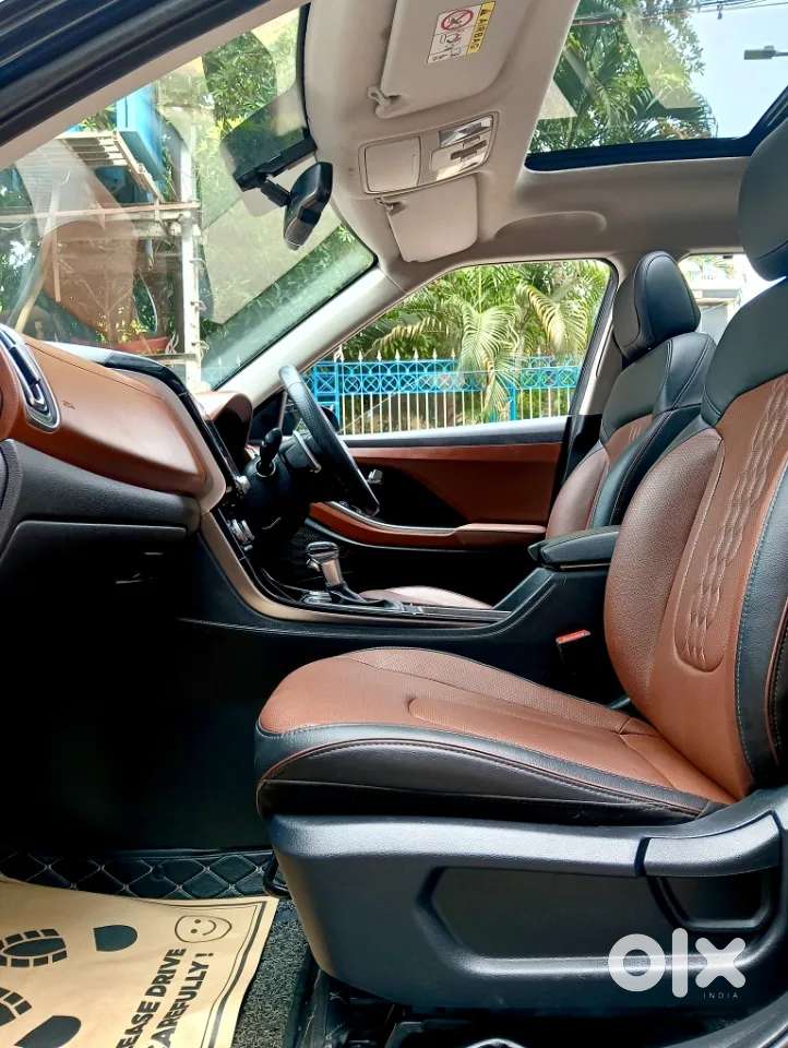 Hyundai Alcazar 2.0 Signature (o) Petrol At 6 Str, 2022, Petrol