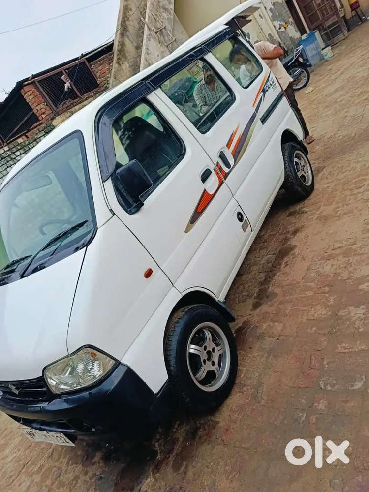 Maruti Eeco Petrol Plus Cng