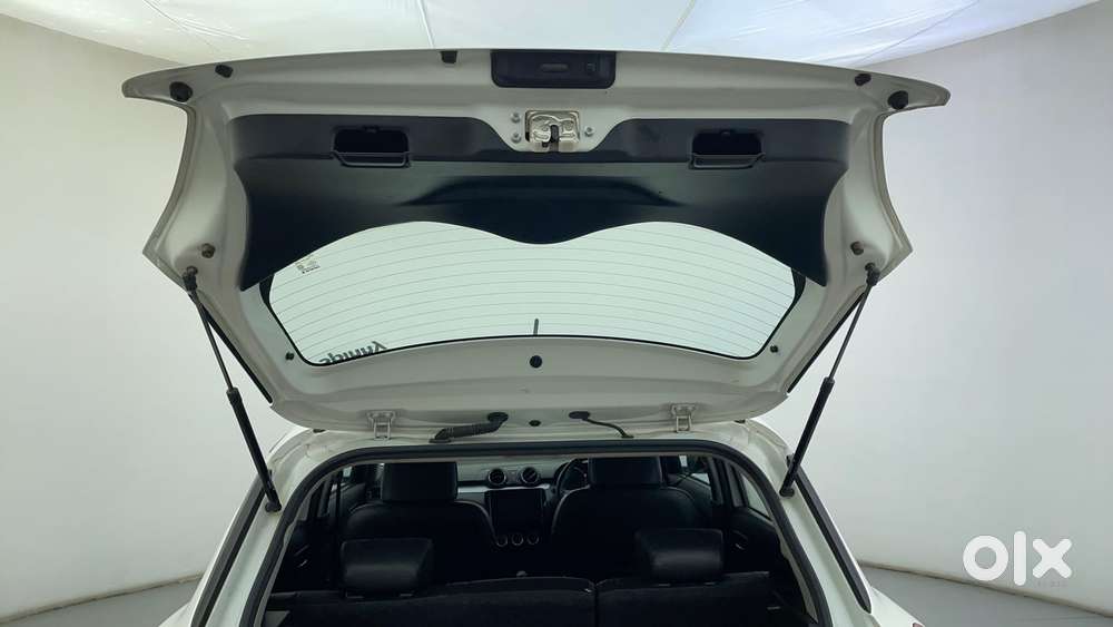Maruti Suzuki Swift Amt Zxi, 2023, Petrol