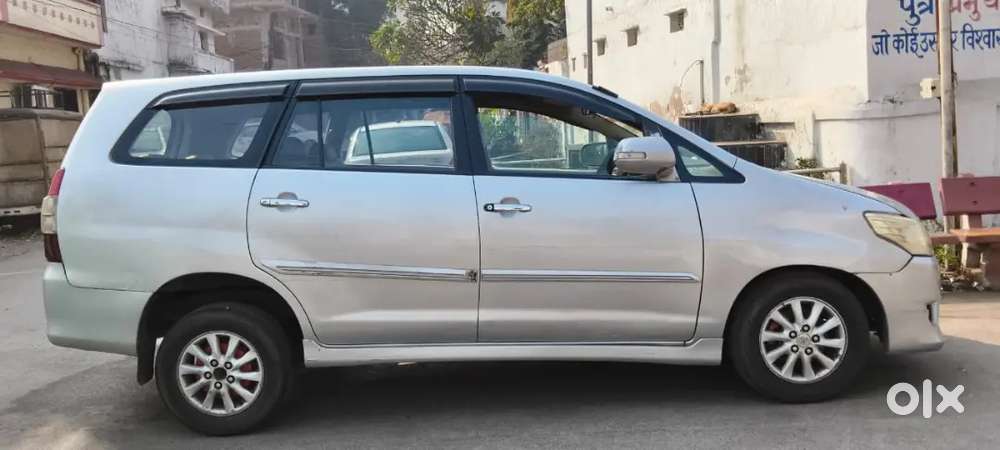 Toyota Innova V Diesel 2013