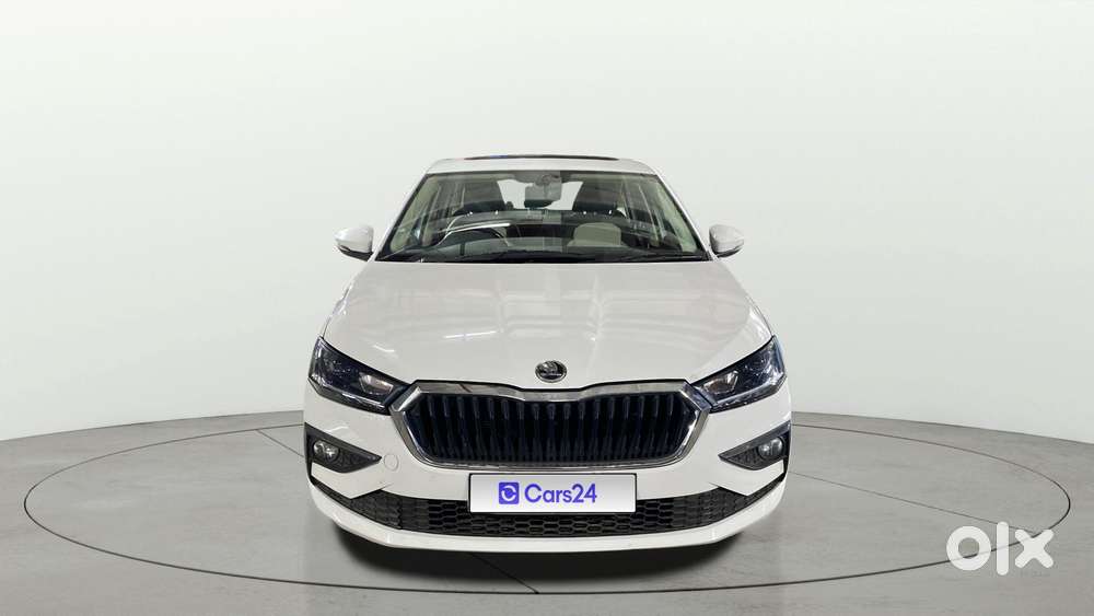 Skoda Slavia 1.0 Tsi Style At, 2023, Petrol