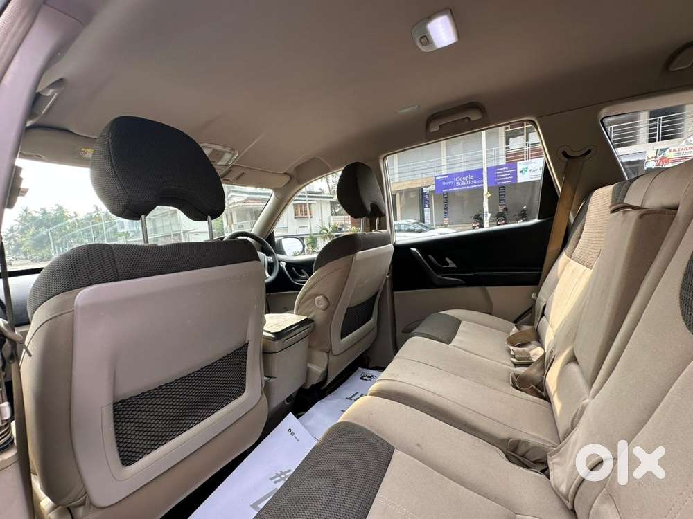 Mahindra Xuv500 At W6 2wd, 2016, Diesel