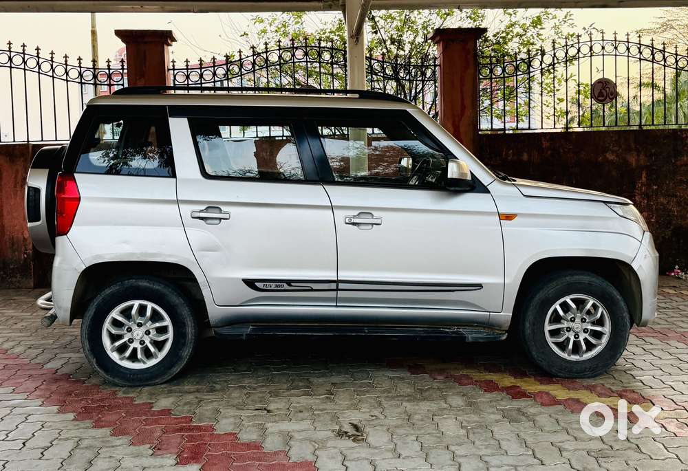 Mahindra Tuv 300 Mhawk100 T8, 2017, Diesel