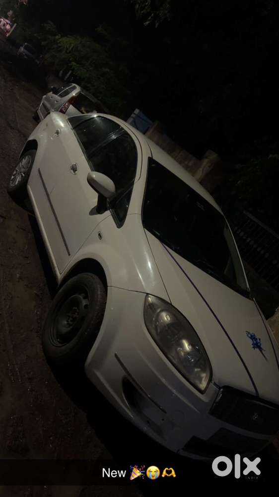Fiat Linea Emotion 2013 Petrol Manual